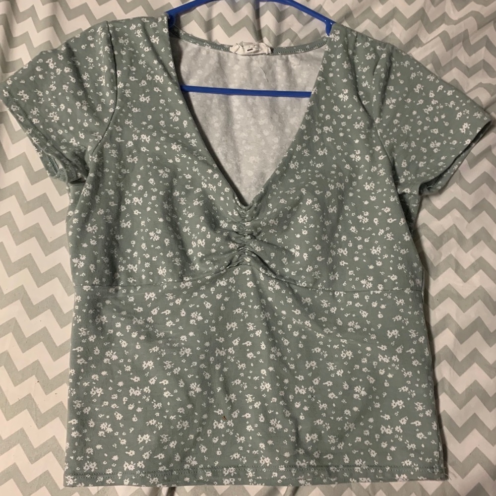 Green floral crop top